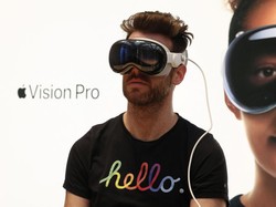 Kurang Laku Apple Mulai Hentikan Produksi Vision Pro