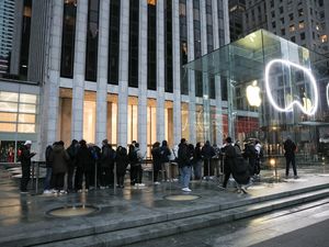 Tim Cook Ketemu Jokowi, Tanda Apple Store Indonesia Segera Hadir?