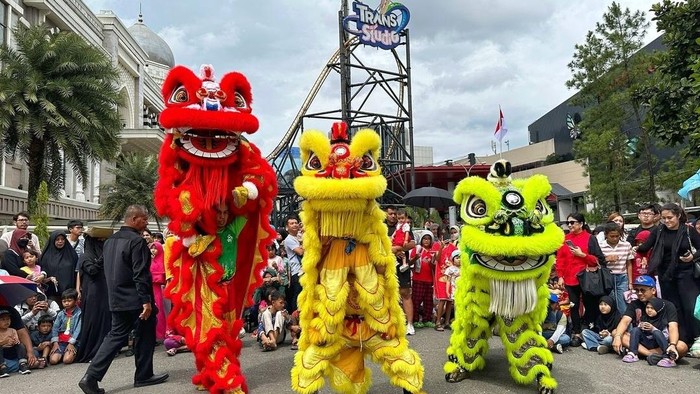 Info jadwal dan lokasi pertunjukan barongsai di Kota Bandung, Februari 2024.