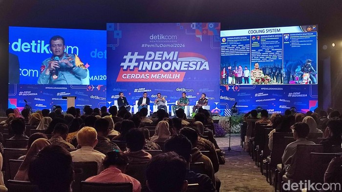 Kapolda Jateng Irjen Ahmad Luthfi dalam acara #DemiIndonesia Cerdas Memilih di Semarang, Senin (5/2/2024).