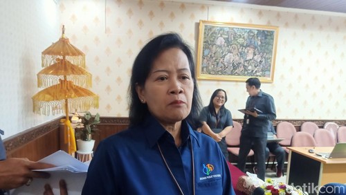 Kepala BPS Provinsi Bali Endang Retno Sri Subiyandani ketika ditemui di kantornya, Senin  (5/2/2024).
