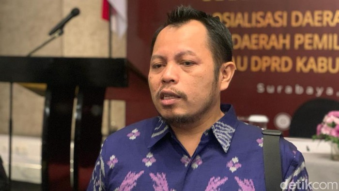 Ketua KPU Jatim Choirul Anam