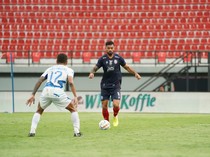 Liga 1: Kata Fernando Valente Arema FC Dibobol 3 Gol Sepakan Jarak Jauh