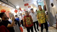 Beragam pilihan produk yang ditawarkan di Little Bangkok merupakan produk serupa dengan yang dijual di Bangkok. Sebagian besar produk yang di jual di Little Bangkok memang didatangkan langsung dari Negeri Gajah Putih.