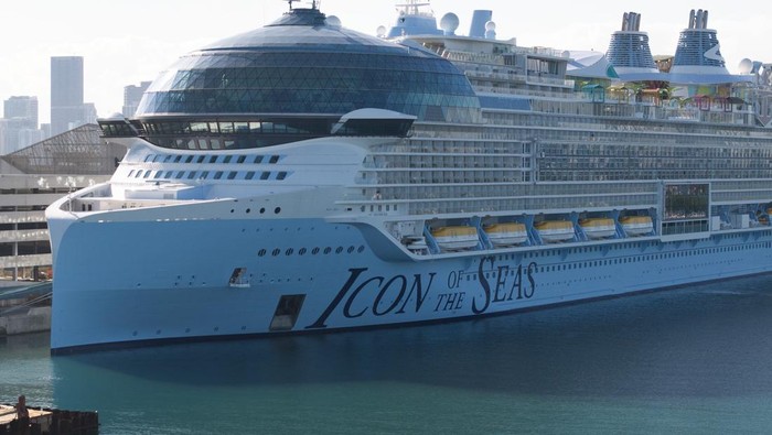 MIAMI, FLORIDA - FEBRUARY 03: In an aerial view, Royal Caribbean's Icon of the Seas, billed as the world's largest cruise ship, is moored at PortMiami after returning from its maiden voyage on February 03, 2024, in Miami, Florida. The 1,197-foot long ship cost $1.79 billion to build, has 20 decks, and can hold a maximum of 7,600 people. (Photo by Joe Raedle/Getty Images)