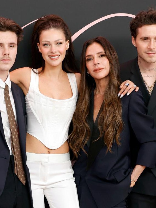 Potret Keluarga Beckham yang Dinilai Toxic, Brooklyn Beckham Putus Hubungan