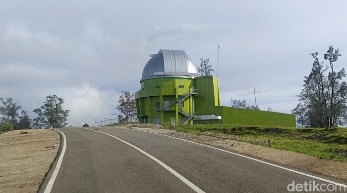 Observatorium Nasional Timau di Desa Bitobe, Kecamatan Amfoang Tengah, Kabupaten Kupang, Nusa Tenggara Timur (NTT), Minggu (4/2/2024). (Yufengki Bria/detikBali) Observatorium Nasional Timau di Desa Bitobe, Kecamatan Amfoang Tengah, Kabupaten Kupang, Nusa Tenggara Timur (NTT), Minggu (4/2/2024). (Yufengki Bria/detikBali)