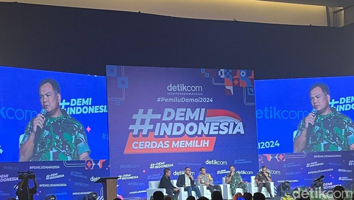 Pangdam IV/Diponegoro Mayjen TNI Tandyo Budi R di acara #DemiIndonesia Cerdas Memilih di Semarang, Senin (5/2/2024).