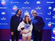 Grammy untuk Paramore Legakan Fans Usai Isu Bubar Grammy untuk Paramore Legakan Fans Usai Isu Bubar