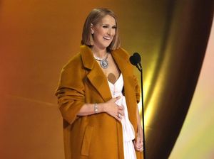 Penampilan Mengejutkan Celine Dion di Grammy Awards, Segar dengan Rambut Bob