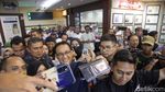 Potret Anies Cicip Lunpia di Semarang