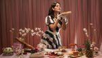 Gaya Kece Raisa Saat Nongkrong di Kafe hingga Masak Pasta