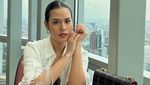 Gaya Kece Raisa Saat Nongkrong di Kafe hingga Masak Pasta