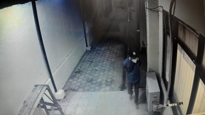 Rekaman CCTV aksi maling di gedung Disnakertrans Sumedang.