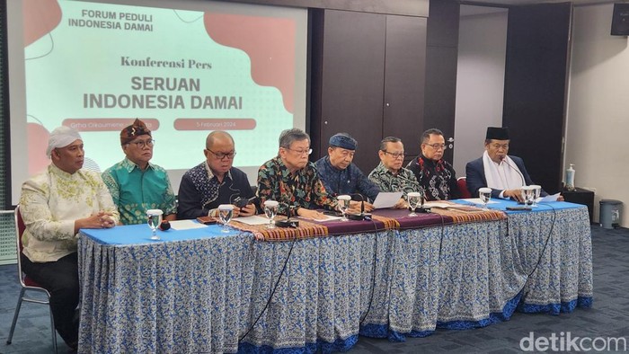 Sejumlah pimpinan komunitas agama yang tergabung dalam Forum Peduli Indonesia Damai mendeklarasikan Pemilu 2024 damai (Adrial/detikcom)
