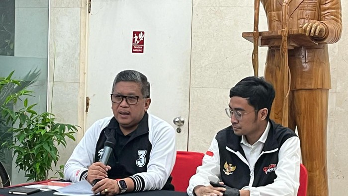 Sekjen PDIP Hasto Kristiyanto (kiri)-(Rumondang/detikcom)