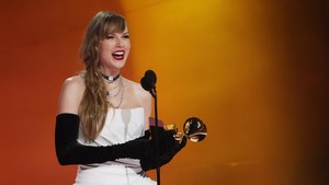 Taylor Swift kemudian akan mengunggah foto album terbarunya yang akan dirilis nanti di media sosial. Ia juga menjelaskan bahwa judul albumnya bertajuk The Tortured Poets Department. Tak lama setelah itu Taylor Swift mengunggah cover album terbarunya di Instagram.