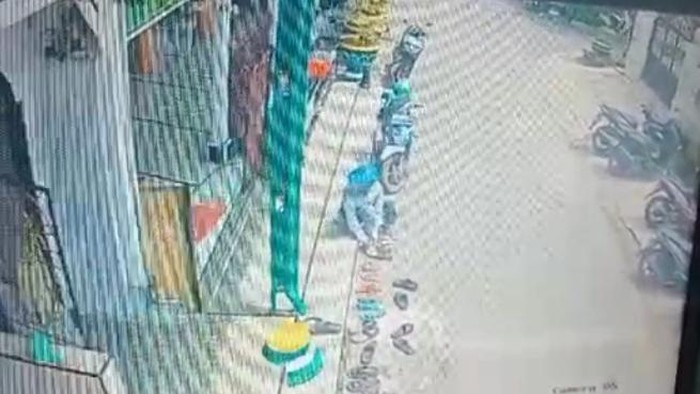 Sepeda motor tukang jam raib dicuri saat salat di Masjid Al-Mukhlisin, Jalan Sutrisno, Kota Medan. (Dok. Istimewa)
