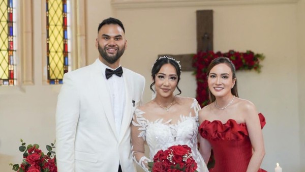 8 Foto Shandy Aulia Jadi Bridesmaid Sambil Momong Anak, Cantik Bak Masih ABG
