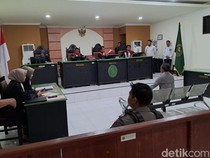 Ajak Warga Pilih Caleg Lewat Pengeras Suara Masjid, Kades Divonis 4 Bulan