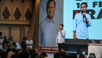 Namun meski begitu, Gibran mengingatkan para pimpinan relawan itu untuk tidak terlena dengan hasil survei tersebut. Ia menambahkan agar seluruhnya tetap bekerja keras memenangkan paslon nomor urut 2 di Pemilu 2024.  