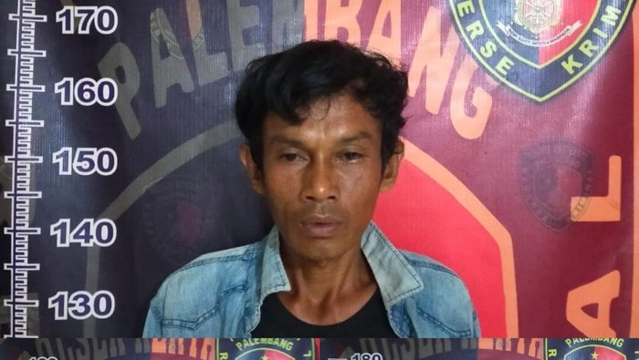 Tampang 3 pria yang palak sopir truk hingga lempar batu di Palembang.