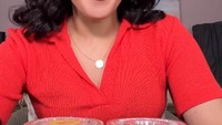 Tasya Farasya seringkali mengulas berbagai makanan yang disukainya. Salah satunya seperti silky puding yang menjadi favoritnya. Foto: Instagram/tasyafarasya