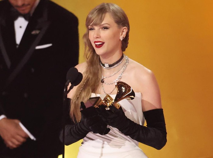 Taylor Swift LOS ANGELES, CALIFORNIA - FEBRUARY 04: (FOR EDITORIAL USE ONLY) Taylor Swift accepts the Best Pop Vocal Album award for Midnights onstage during the 66th GRAMMY Awards at Crypto.com Arena on February 04, 2024 in Los Angeles, California. (Photo by Amy Sussman/Getty Images)