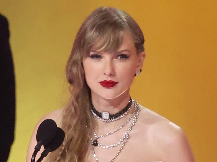 Taylor Swift LOS ANGELES, CALIFORNIA - FEBRUARY 04: (FOR EDITORIAL USE ONLY) Taylor Swift accepts the Best Pop Vocal Album award for Midnights onstage during the 66th GRAMMY Awards at Crypto.com Arena on February 04, 2024 in Los Angeles, California. (Photo by Amy Sussman/Getty Images)