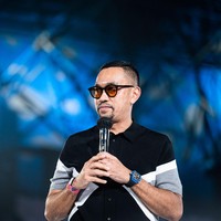 Selain Richard Mille, Sahroni juga beberapa kali terlihat mengenakan model berbeda dengan strap karet oranye maupun hitam, menegaskan seleranya pada jam tangan sport-luxury yang identik dengan eksklusivitas. (Foto: Dok. Ahmad Sahroni)