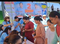 Kampanye Program Paslon 02, Relawan Gibran Gelar Sembako Murah