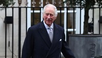 Istana Buckingham mengatakan Raja harus menunda agenda pertemuan publik. Raja Charles harus menjalani pemulihan. REUTERS/Hannah McKay.