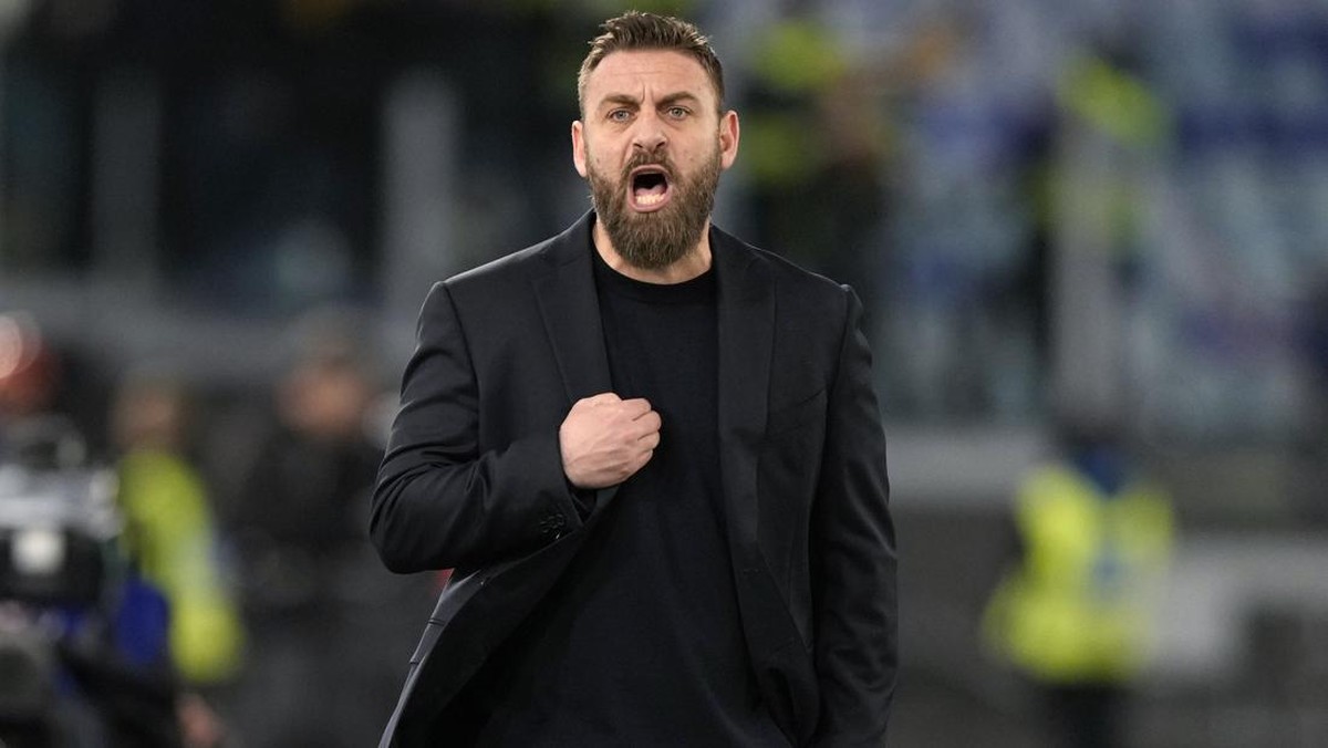 Daniele De Rossi disebut sebagai pelatih hebat. (Foto: Andrew Medichini/AP)