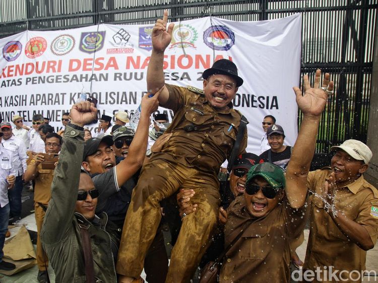 Ekspresi Kepala Desa Usai Baleg DPR-Kemendagri Setujui Revisi UU Desa