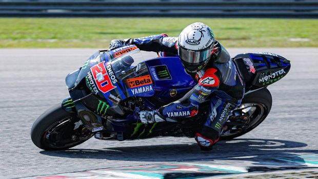 SEPANG, SGR - FEBRUARY 02: Fabio Quartararo of Monster Energy Yamaha MotoGP in action during day two of MotoGP Sepang Shakedown  held at Petronas Sepang International Circuit in Sepang, Malaysia on February 02, 2024. (Photo by Hazrin Yeob Men Shah/Icon Sportswire via Getty Images)