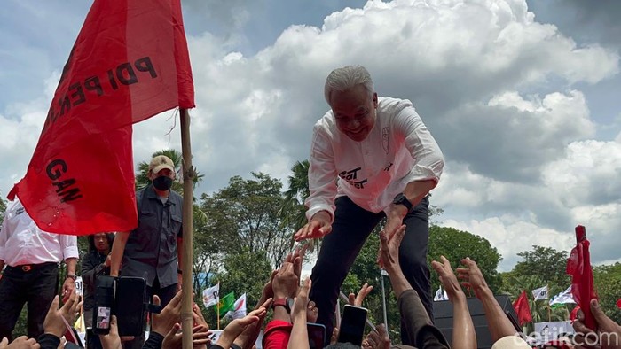 Ganjar Pranowo berkampanye di Balikpapan, 6 Februari 2024. (Anggi Muliawati/detikcom)