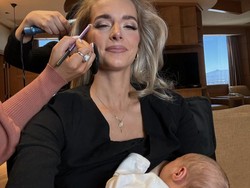 Ibu 8 Anak yang Hidup di Desa Ikut Kontes Kecantikan Baru 2 Minggu Melahirkan