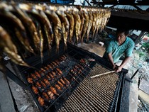 Harga Ikan Asap di Kendari Naik