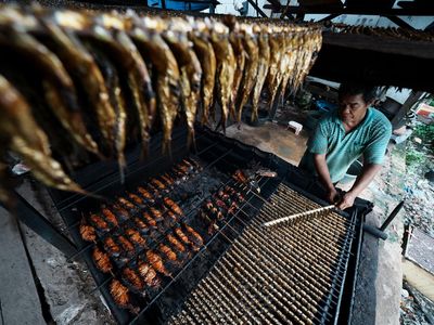 Harga Ikan Asap di Kendari Naik