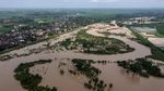 Foto Udara Banjir Lumpuhkan Jalan Semarang-Purwodadi
