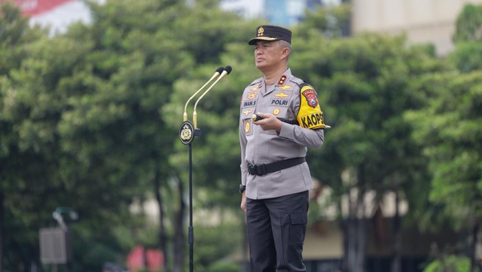 Kapolda Jatim Imam Sugianto