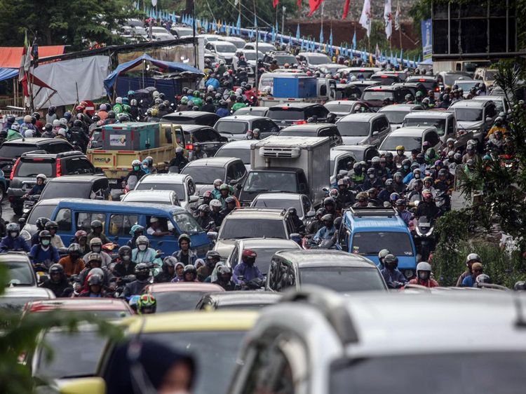 Potret Kemacetan di GDC Kota Depok Pagi Tadi