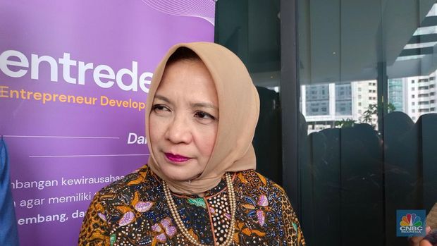 Deputi Bidang Kewirausahaan Kemenkop UKM Siti Azizah. (CNBC Indonesia/Martyasari Rizky)