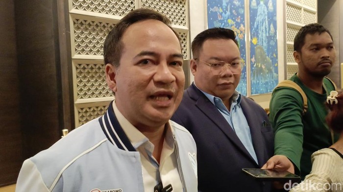 Ketua TKD Jateng Kukrit Suryto Wicaksono dan Koordinator Tim Hukum TKD Jateng, Aan Tawli memberikan keterangan usai acara.