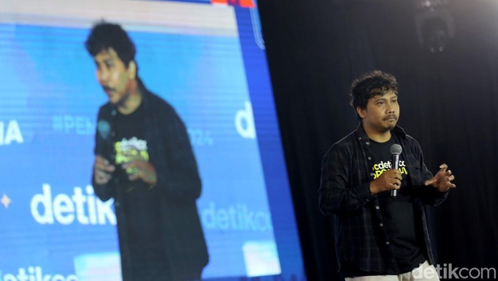 Komika Fuad Sasmita di acara Demi Indonesia Cerdas Memilih di Surabaya, Jatim