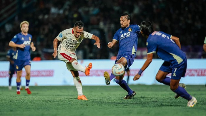 laga antara Persik Kediri vs Bali United, Senin (5/2/2024) di Kediri. (Bali United Official)