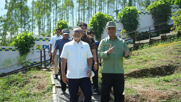 Mendag Zulhas Keliling IKN Bareng Arsitek Asing