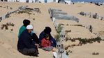 Pemakaman di Rafah Jadi Lokasi Pengungsian