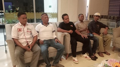 Pengurusan PKN di NTT memberikan keterangan jelang kunjungan Anas Urbaningrum di Kupang.