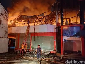 Gudang Ekspedisi di Kota Malang Terbakar